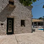 Вилла Mir - Makarska By Guide Krivodol