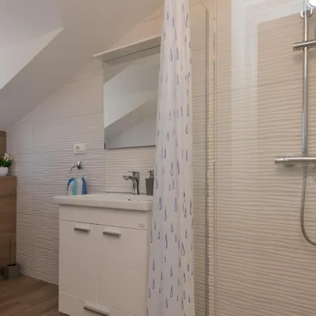 Mir - Makarska By Guide Villa