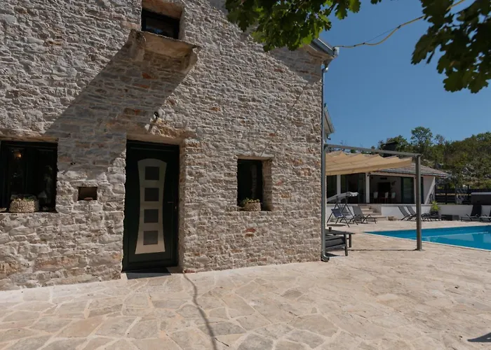 Villa Mir - Makarska By Guide Krivodol
